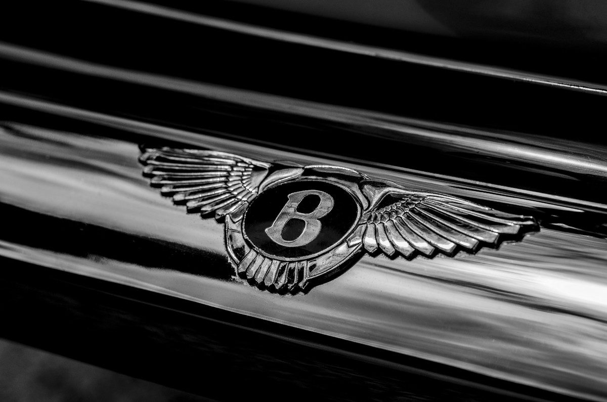 Bentley '99' Arnage-Service Required Light Reset